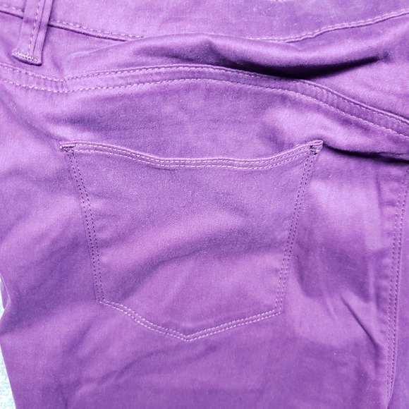 Chicos Jeggings Womens 2.5P Purple Comfort Fit Denim Pants Jeans Casual Stretch - Picture 9 of 16